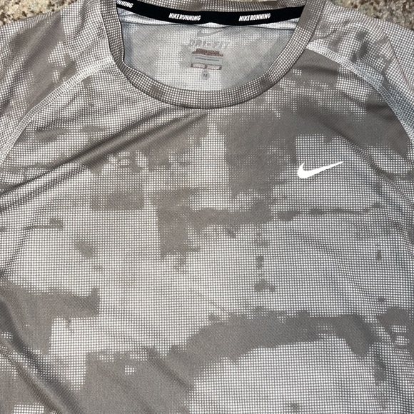 BOGO DEAL Nike Dri-Fir workout shirts - Picture 2 of 4